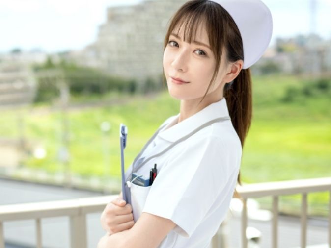 【野々浦暖×ナース】ド変態女看護師さん、清楚ぶってお仕事!こんなかわいい見た目でチンポ大好き!w