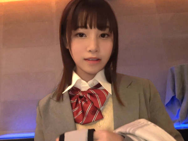 【ロリっ娘の秘密】『もっと気持ちよくして…』無邪気な少女がおじさんのテクにメロメロ！小さなカラダを激しく突かれ、快感に目覚めちゃう！幼さとエロさのギャップが最高すぎるww♡