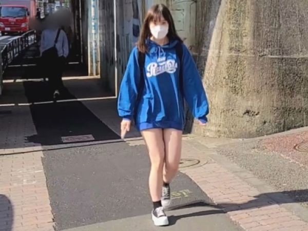 【19歳美尻娘の初々しい挑戦】生足が眩しいピチピチギャルがSEXの練習でデカチン男優と大胆プレイ！生チンを咥え込み、ウブな反応がたまらないww
