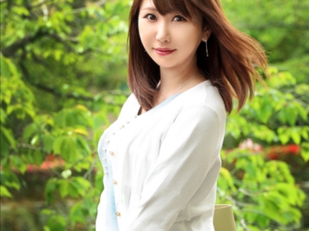 【人妻の危険な火遊び】『旦那じゃ物足りないの…』欲求不満な美熟女が不倫セックスに溺れる！他人棒で激しく突かれ、ヨガり狂う人妻の淫らな姿は必見！快楽を求め、乱れまくるドスケベ人妻の淫靡な夜♡