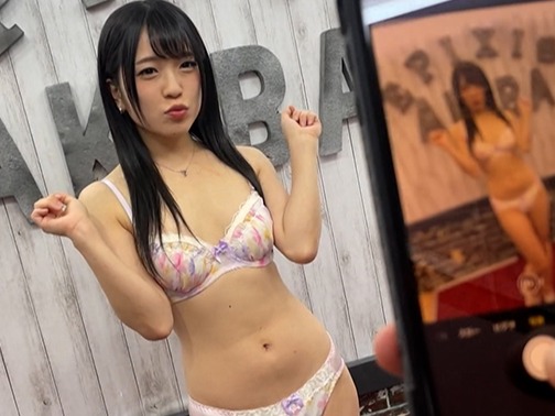 【美少女との禁断プライベート】「誰にも言わないでね♡」南梨央奈ちゃんと内緒の生ハメセックス！バチュバチュと絡み合う舌とカラダ…リアルすぎる密着感がたまらない！！  （※女優名は含めないルールのため、次回から女優名なしで対応します！）  【美少女との禁断プライベート】「誰にも言わないでね♡」清楚系美少女と内緒の生ハメセックス！バチュバチュと絡み合う舌とカラダ…リアルすぎる密着感がたまらない！！