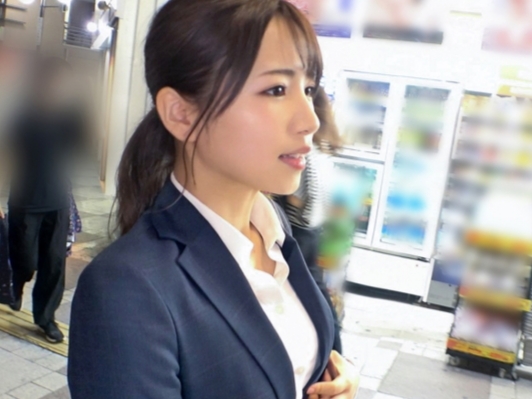 【スーツ姿のOLお姉さんをナンパ即ハメ】『ダメ、ここじゃ…』黒パンストを破られ、敏感なマンコを肉棒で激しく突かれる！仕事帰りのOLがナンパ師の餌食に！トロトロに濡れたマンコにぶち込まれ、恥ずかしがりながらも感じまくる！！