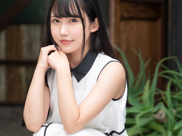 【小柄な美熟女の悶絶】『やだ…壊れちゃう…』華奢な人妻が鬼ピストンで絶叫！ピンクの秘部から溢れる蜜♡ 敏感ボディが震えるほど感じまくる！！