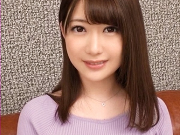 【性欲旺盛な美人お姉さん】『もっと…欲しい…』チンポをしゃぶらされマンコを濡らすエロいお姉さん！我慢できずにヒクつくオマンコにチンポをねだり、激しく腰を振るエロすぎるセックス♡