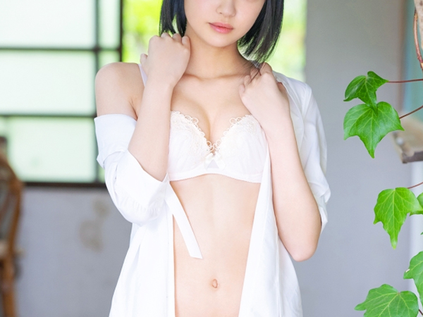 【色白スレンダー美少女】『気持ちよくしてあげる…』献身的なご奉仕系美少女が濃厚フェラでチンポをトロットロに♡騎乗位で腰をグラインドさせ、チンポを激しく扱き上げるエロ可愛いSEX！！
