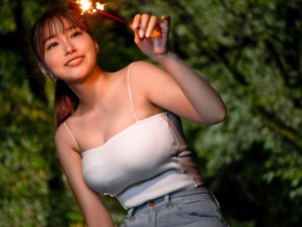 【田舎で禁断の恋】『東京じゃできないよ…』巨乳女子が田舎で出会った野性的な男と、ひと夏の危険な同棲生活！見知らぬ土地で、情熱的なセックスに溺れていく…♡