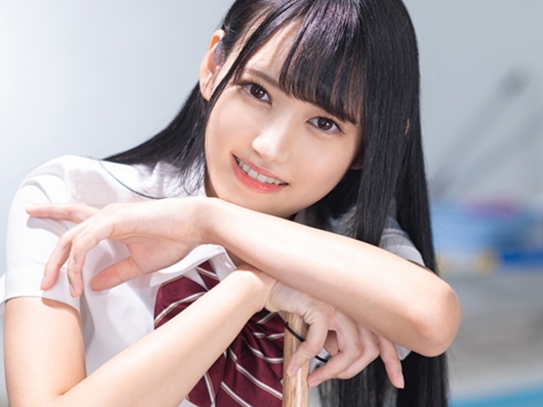 【制服美少女と甘酸っぱいセックス】超キュートな女子高生とアオハルエッチ！制服姿でチンコ挿入、ウブな顔して感じまくり♡青春真っ盛りのエッチなひと時、制服のまま乱れちゃう！
