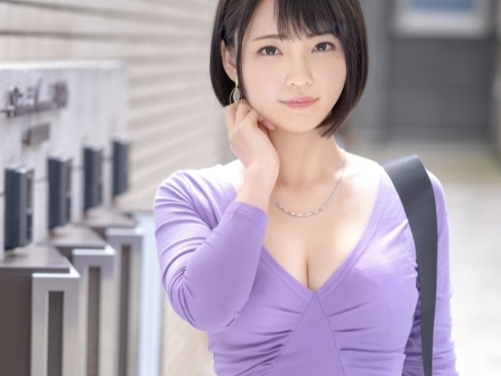 【夢のデリバリー企画】『家でこんな美少女と…!』素人男性宅に美ボディ美少女が訪問!ギンギンに勃ったチ○コに興奮し、濃厚プレイで男性をメロメロに!♡