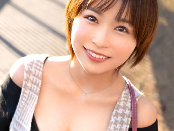 【エロメイドの乳首責め】『ご主人様、気持ちよくしてあげる…』巨乳美女が乳首チラ見せメイド服でご奉仕！デカ乳揺らして乳首舐め＆チ●ポペロペロ♥コスプレエッチで大暴れ！♡