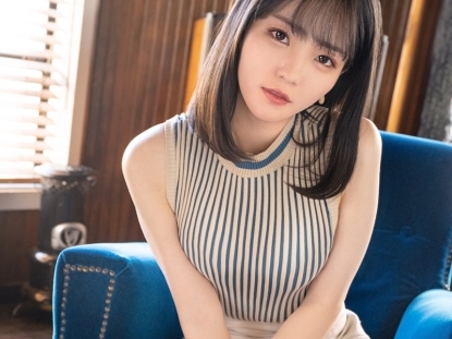 【スレンダー美少女】超絶カワイイ娘がイキ乱れ！細身ボディを激しく突かれ、トロンとした表情で感じまくる！おマンコズボズボで絶頂迎えまくり！♡
